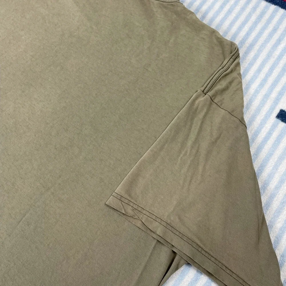Vintage distressed Nike embroidered swoosh tan short sleeve tee shirt - Picture 16 of 16